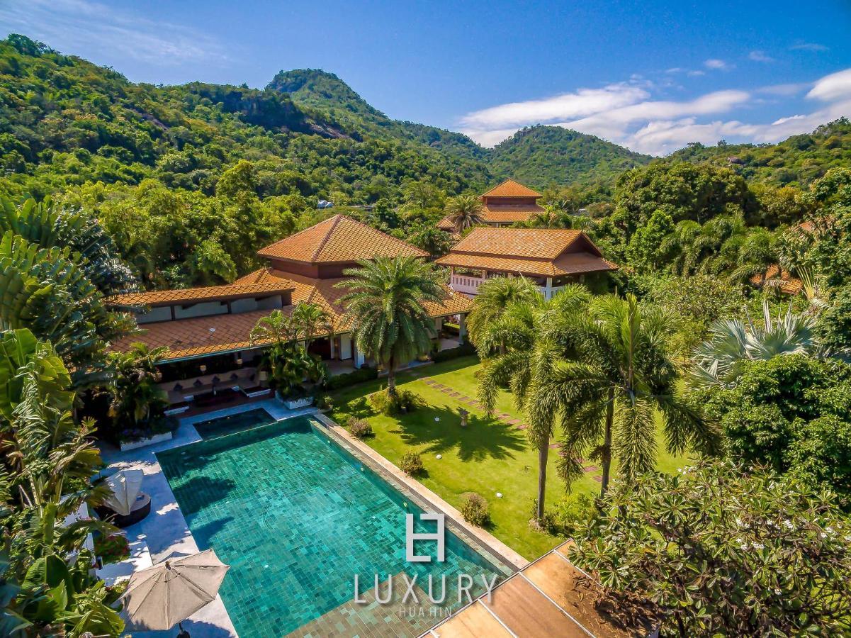 5 Bedroom Bali Style Mansion Wl2 HHQ Exterior photo