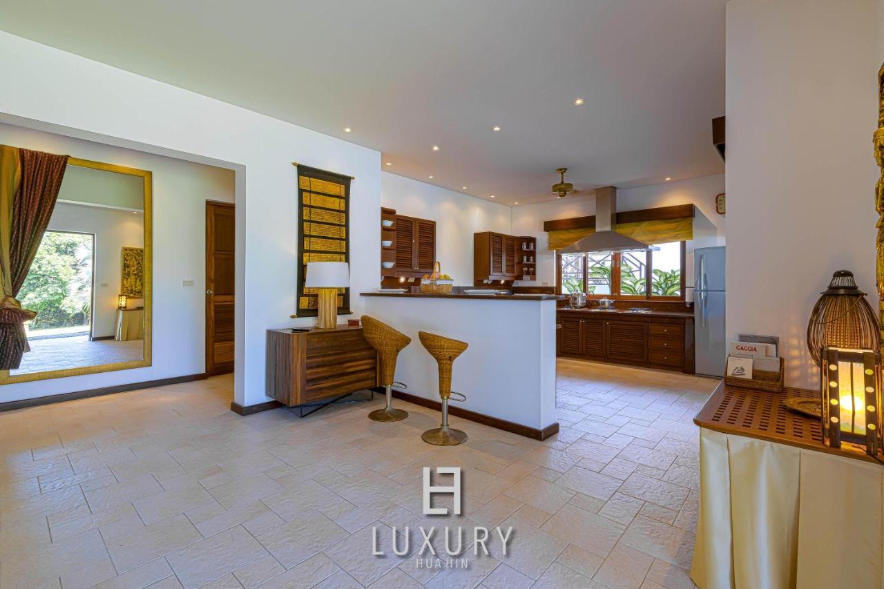5 Bedroom Bali Style Mansion Wl2 HHQ Exterior photo