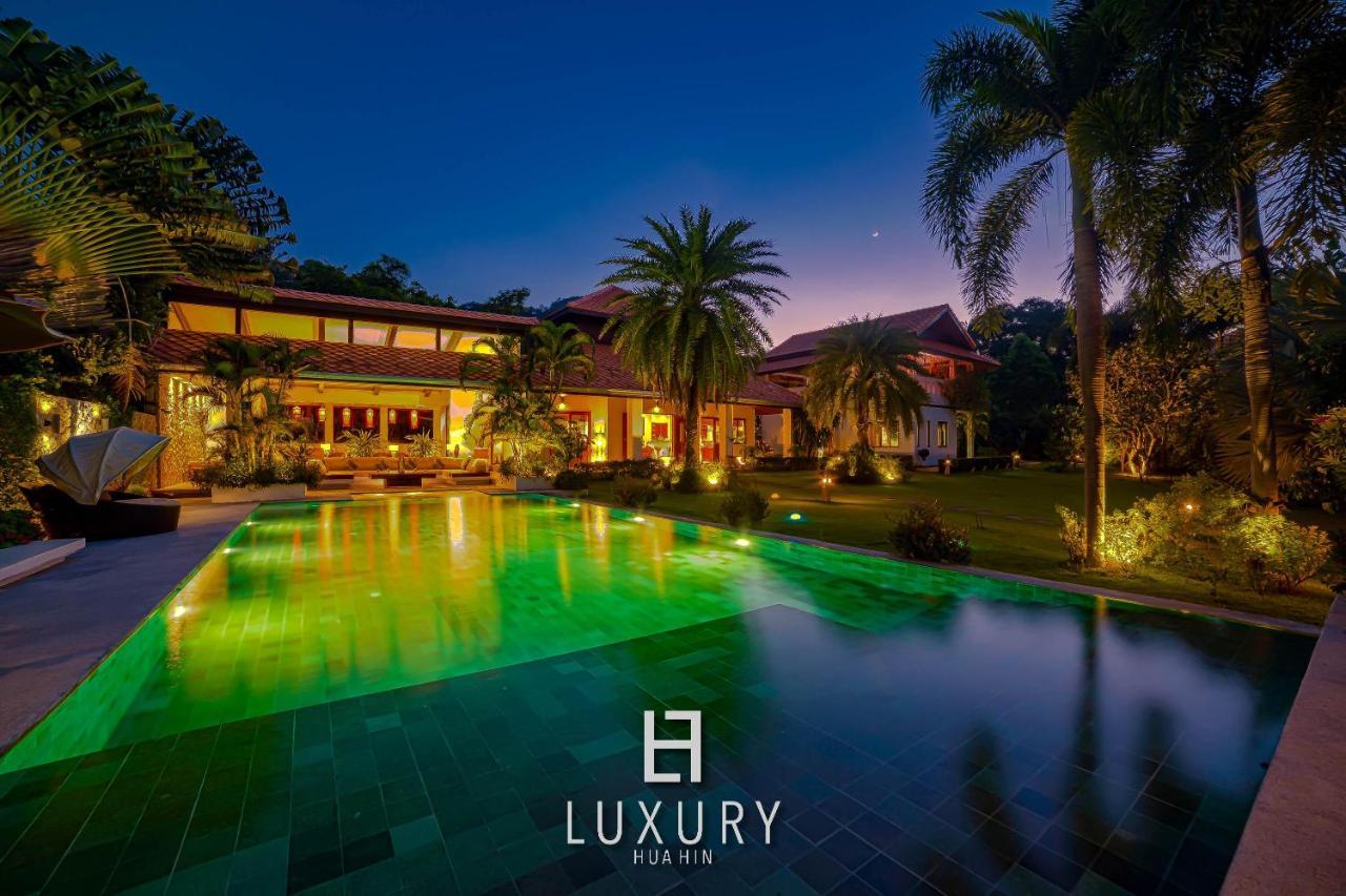5 Bedroom Bali Style Mansion Wl2 HHQ Exterior photo