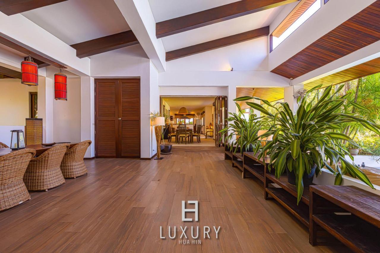 5 Bedroom Bali Style Mansion Wl2 HHQ Exterior photo