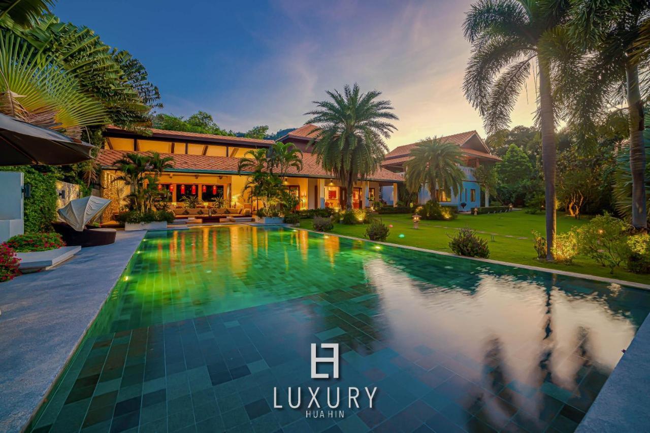5 Bedroom Bali Style Mansion Wl2 HHQ Exterior photo